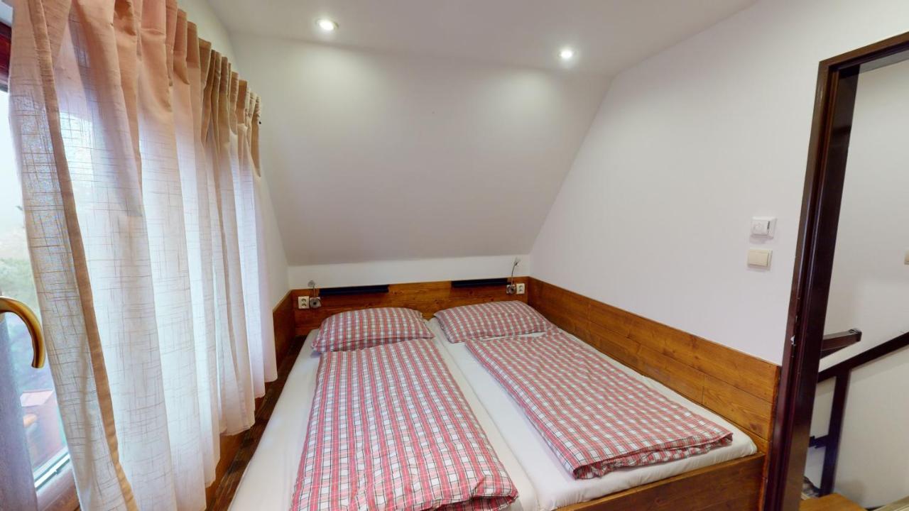 Ride Pub Drienica Apartment Luaran gambar
