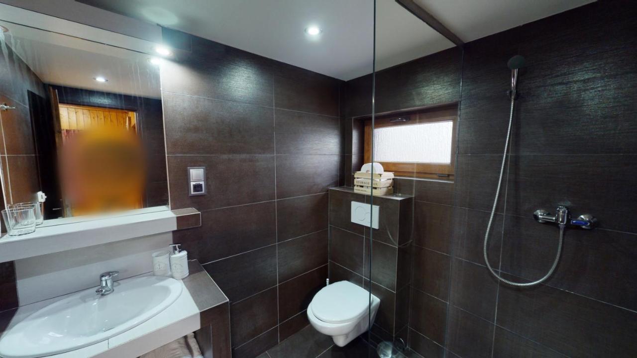Ride Pub Drienica Apartment Luaran gambar